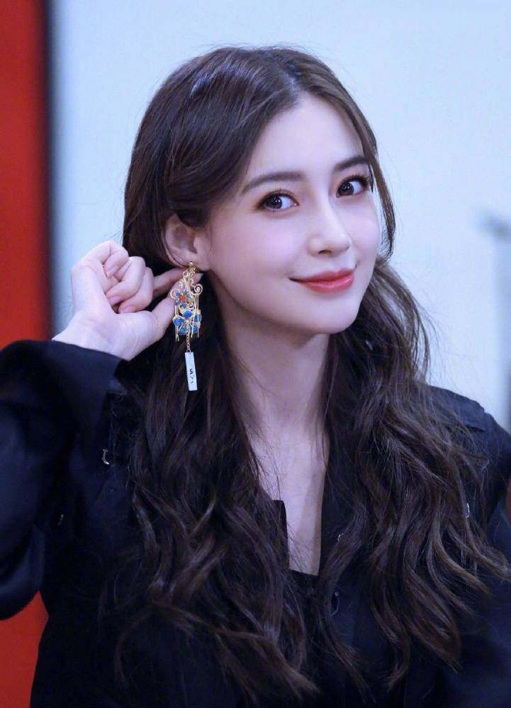 李菲儿说不认识angelababy!单看颜值你更喜欢谁呢