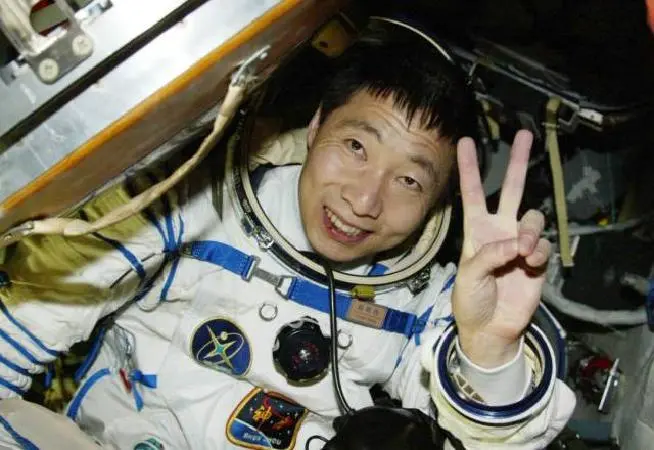 "中国航天第一人"杨利伟,走进他不为人知的心酸故事