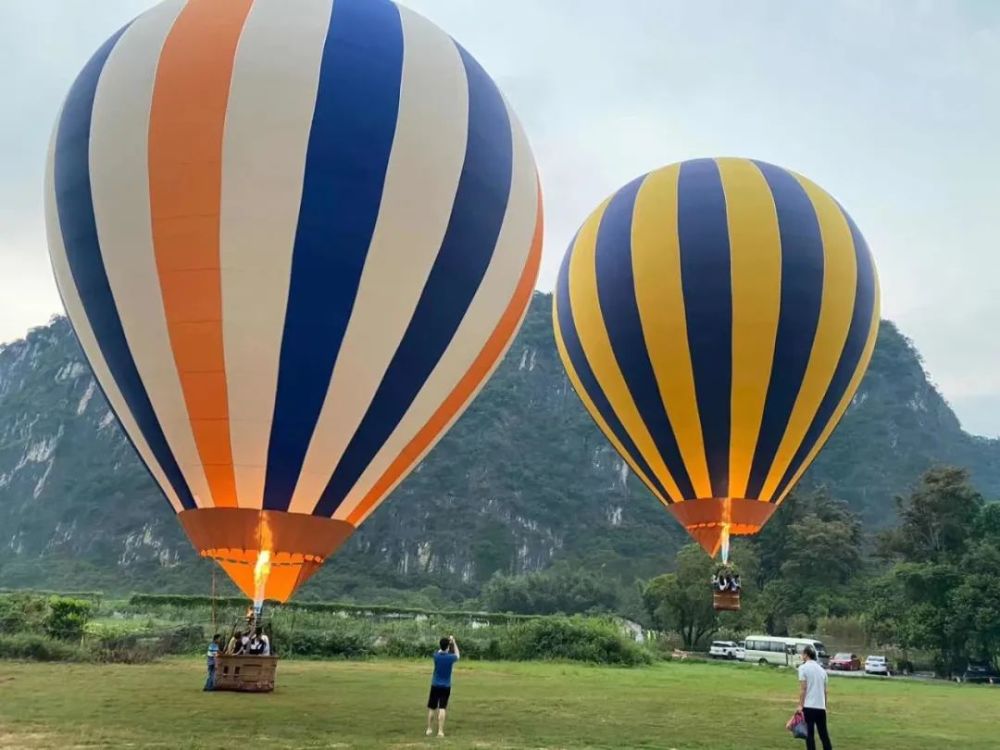 园内其它项目:热气球系留飞,自由飞.