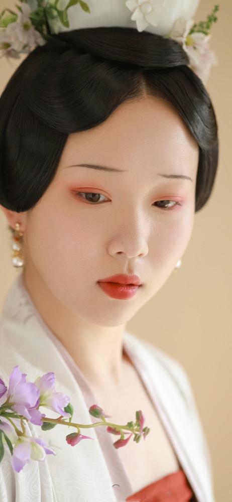 将眉毛化成小重山?美妆博主玩转古代,网友直呼:古装剧需要你