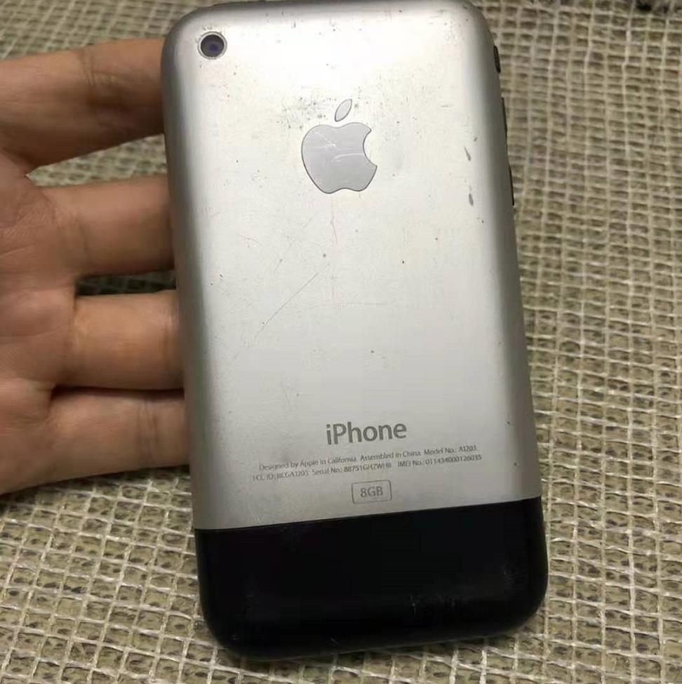 尘封十年的初代iphone根本无法开机电池还有救吗