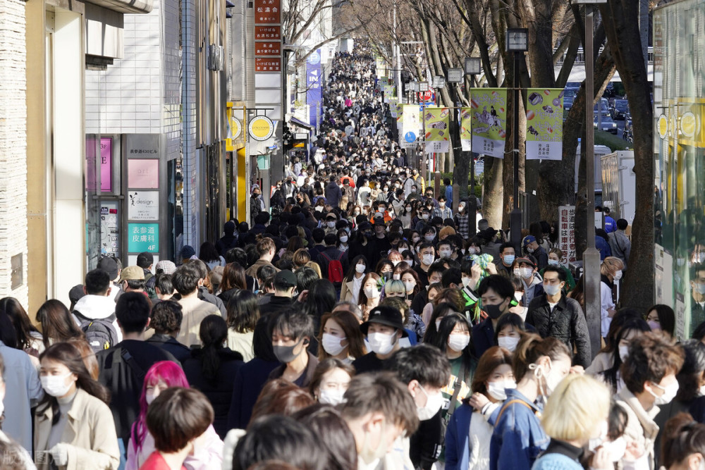 挤挤挤五一旅游拥挤城市排行榜重庆占榜首你中招了吗