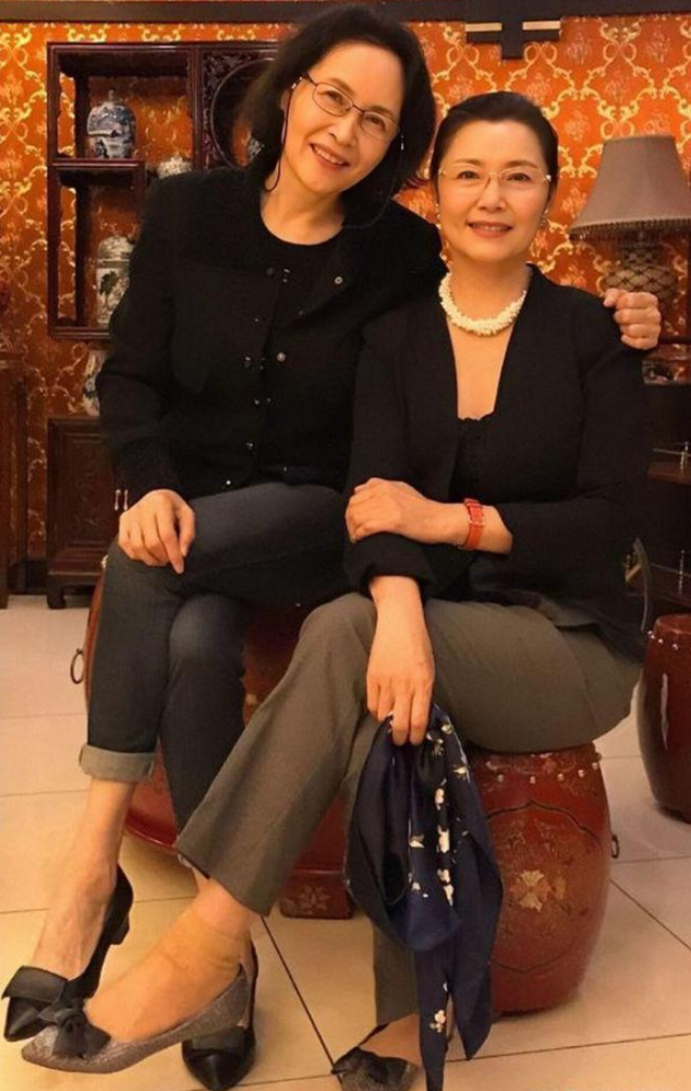 曾经因"红牡丹"一角红遍全国的女演员姜黎黎,就是个好例子.