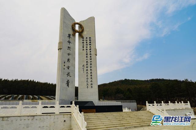 鸡冠山烈士陵园