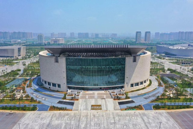 郑州博物馆成立于1957年7月,是一座地方综合性城市博物馆,为首批"