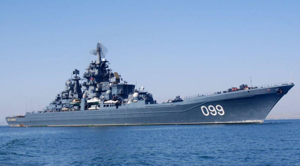 战舰服役的消息,据称它是苏联时期建造的基洛夫级核动力巡洋舰纳希