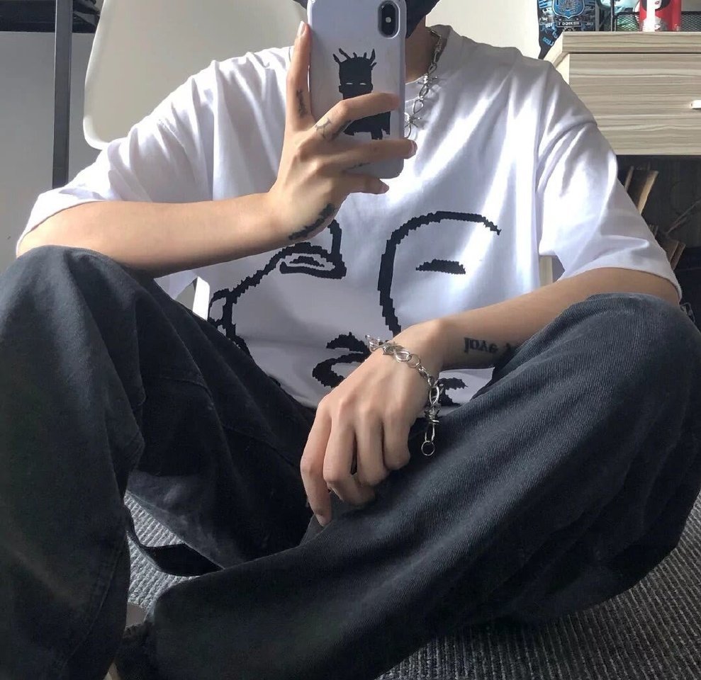 男头头像生活一笑而过