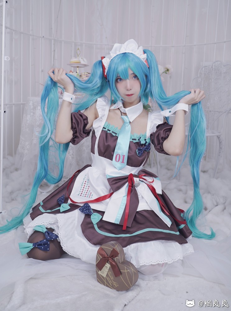 喵特cos 初音miku巧克力女仆cos正片