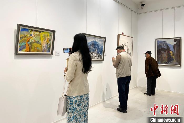 重庆侨界举行庆祝中国共产党成立100周年美术展