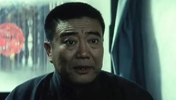 五,出演邓宝珊的里坡尤其是电影《钱学森》中出演晚年的钱学森,堪称