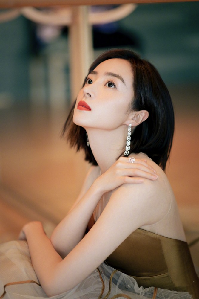 1992年1月25日-),出生于安徽合肥,毕业于上海视觉艺术学院,中国女演员