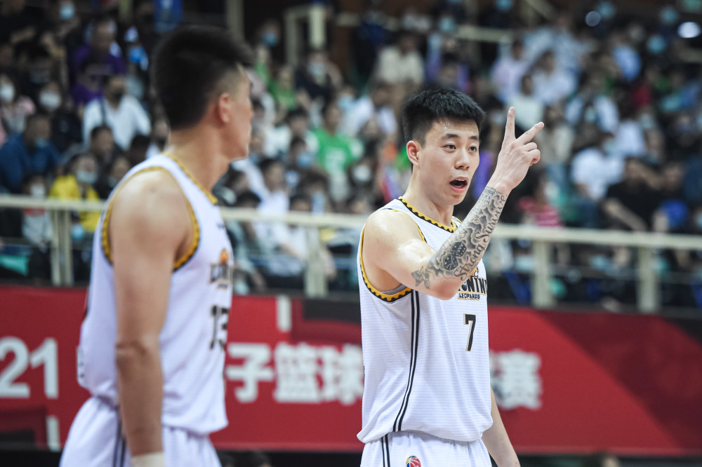 (体育)篮球——cba总决赛:辽宁本钢战胜广东东莞大益