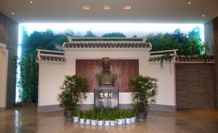 湖北:李时珍纪念馆