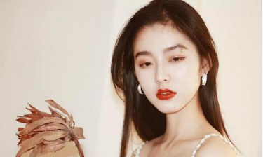 最近很火的氛围感妆容如何解锁教你2招秒变氛围感美女