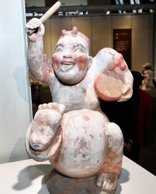 中国古代音乐舞蹈陶俑复制作品巡展亮相郑州