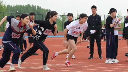 临沂二中北校区举行春季田径运动会