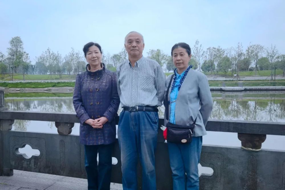 千里送铜像院士周炯盘后代以另一种形式带父还乡