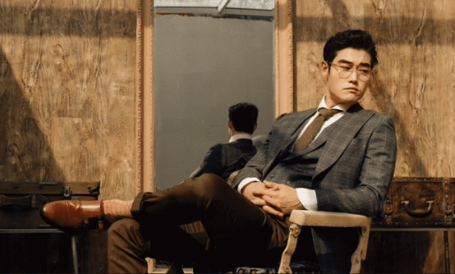 喜剧谐星变为肌肉男实力演员,韩寒:他值得