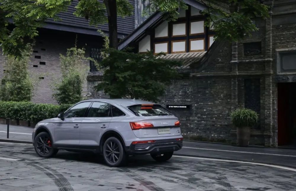 奥迪q5l sportback:享受精致生活!