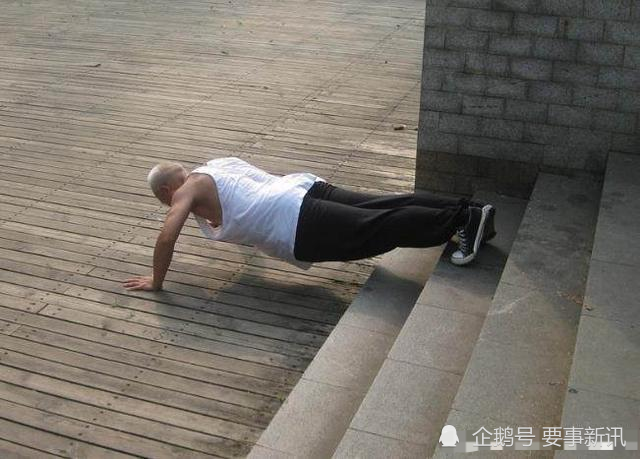 每天坚持做"俯卧撑"的男人,身体会悄悄发生这4种"变化