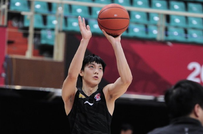 广东如何击败辽宁男篮?杜锋点名徐杰胡明轩,压力又来到赵睿身上