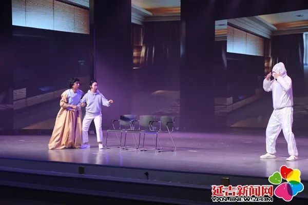 4月30日下午,延吉国际会展·艺术中心剧场座无虚席,由延吉市朝鲜族非