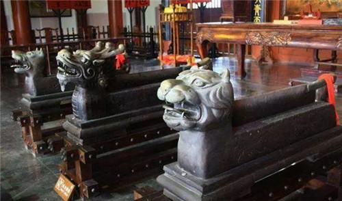 梦见棺材里都是财宝，财富与转变的深层寓意