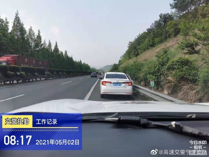 (2)g1512甬金高速公路金华方向大流量.