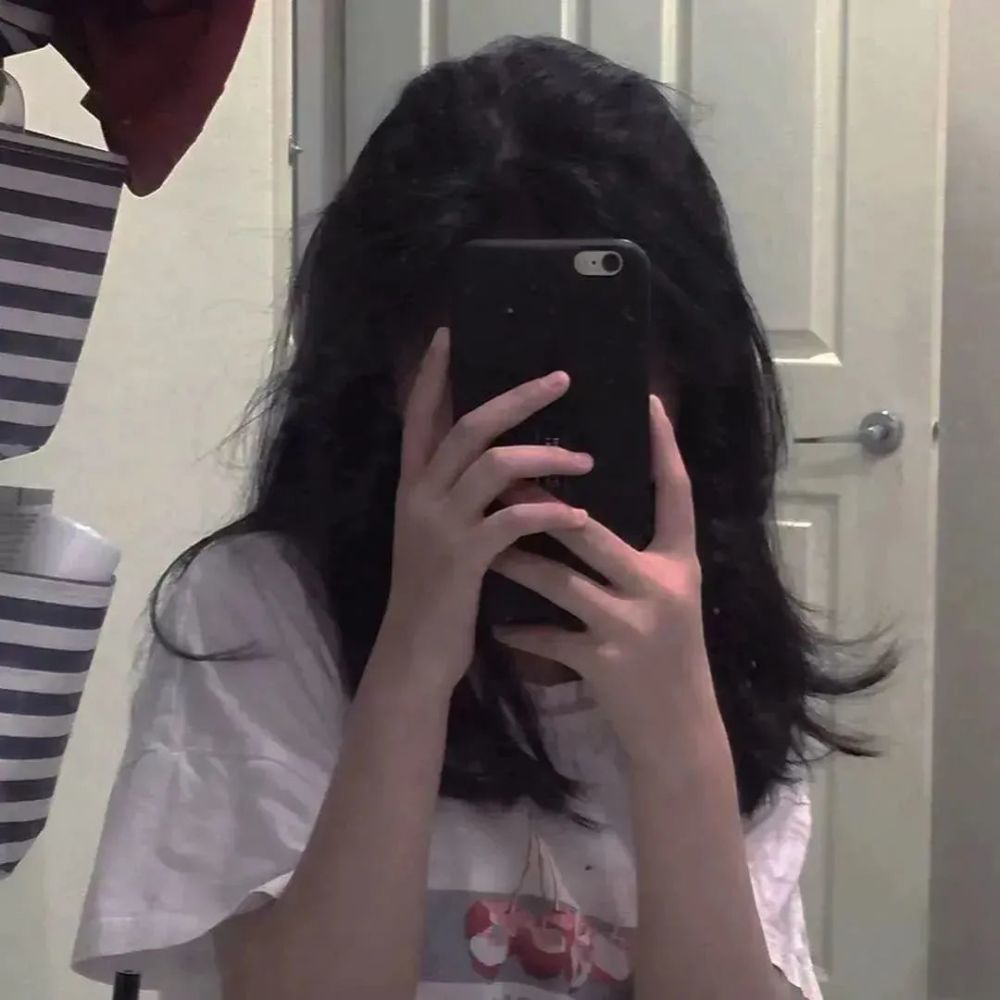 手机遮脸学生用女生头像