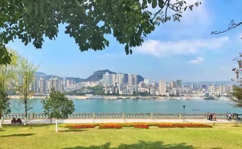 网友咨询:万州北滨公园项目与十七码头消落区整治项目