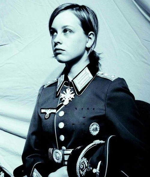 她是二战德国最美"毒蝎"女兵,临死前还有一个无耻的要求