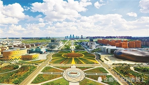 景点还有青铜广场,双驹广场,太阳广场,蒙棋广场,亚洲雕塑艺术主题公园