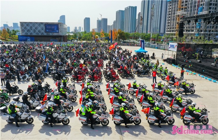 名车齐聚,千机巡游 济南国际摩托车博览会燃爆泉城
