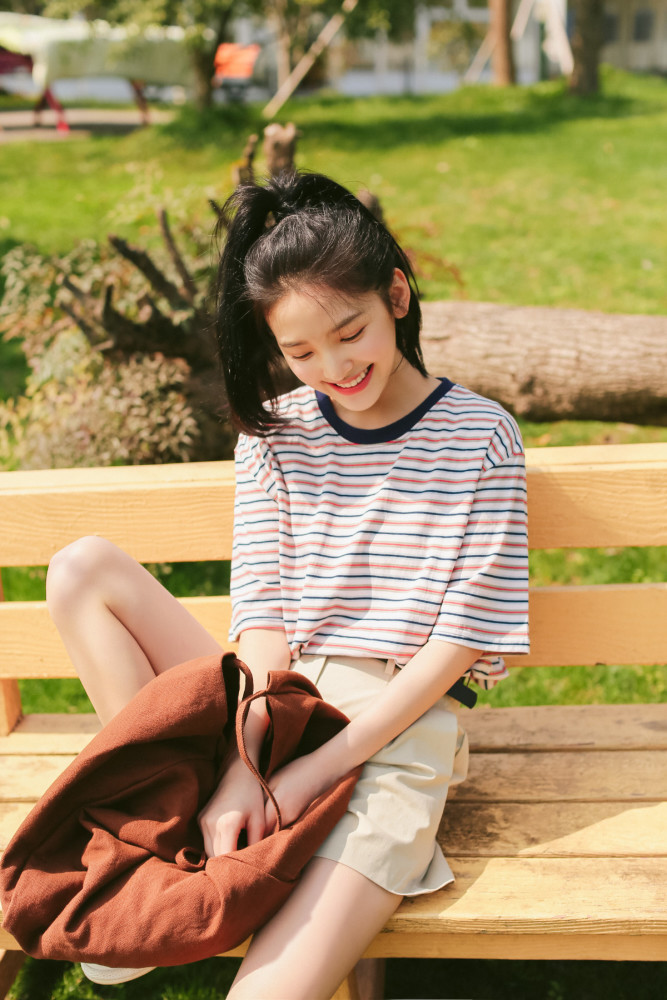 章若楠精选壁纸80张,看起来超舒服,心情会好呢