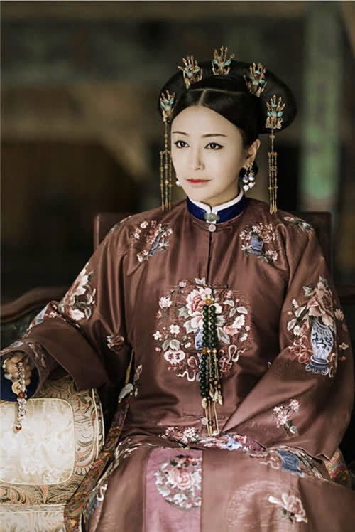 真实的富察皇后画像曝光,像极了一女明星,难怪乾隆帝如此宠爱她
