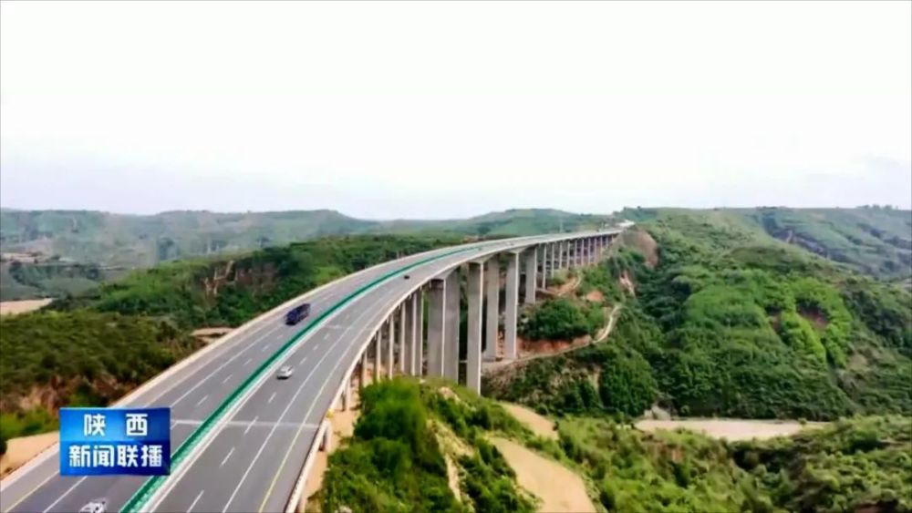 《沿着高速看中国》聚焦包茂高速陕西段 全景展现三秦