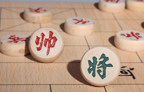 在下象棋的时候,为什么将与帅不能碰面?与历史上的这件事有关