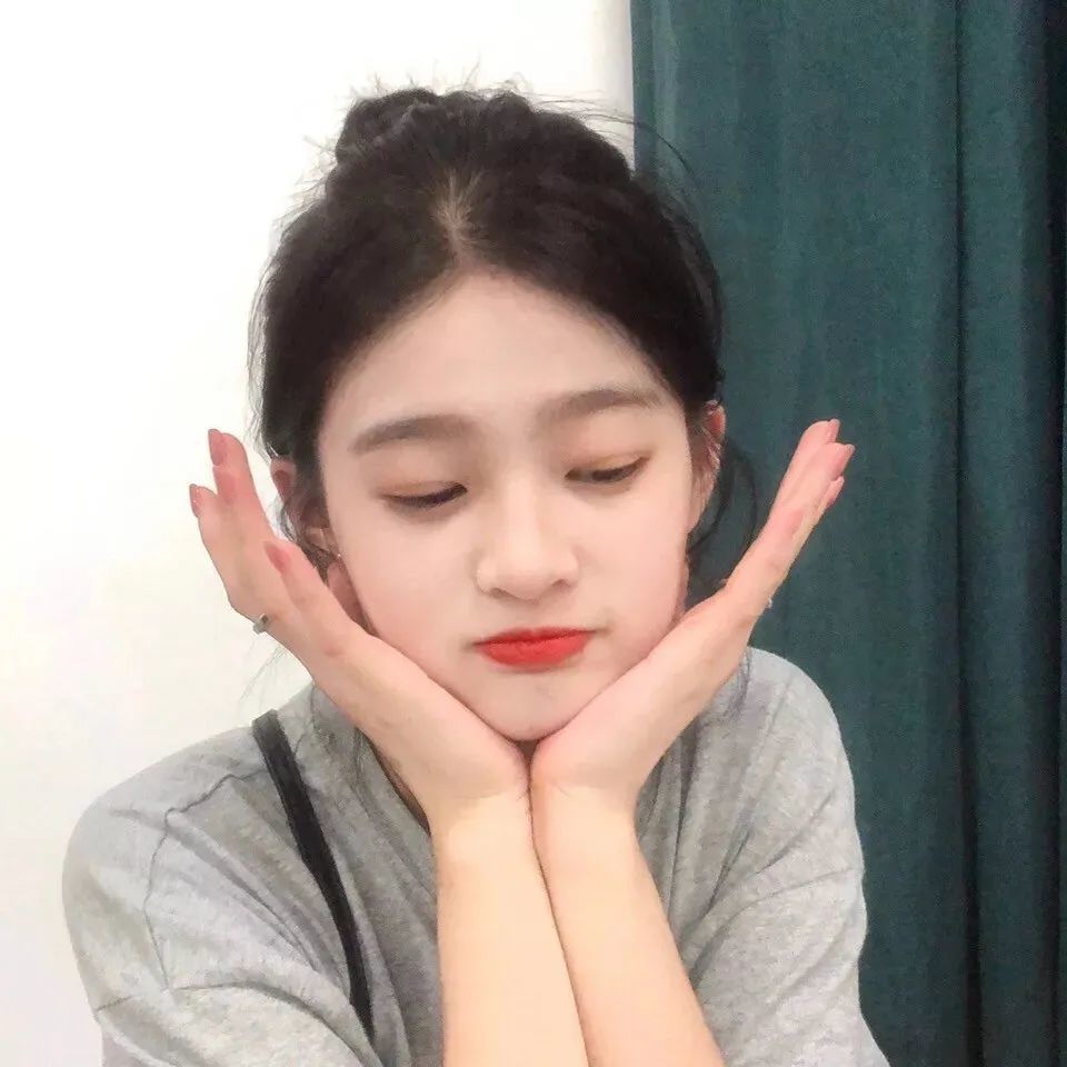 治愈系美女微信头像 你那么温柔 走两步风都会甜一点