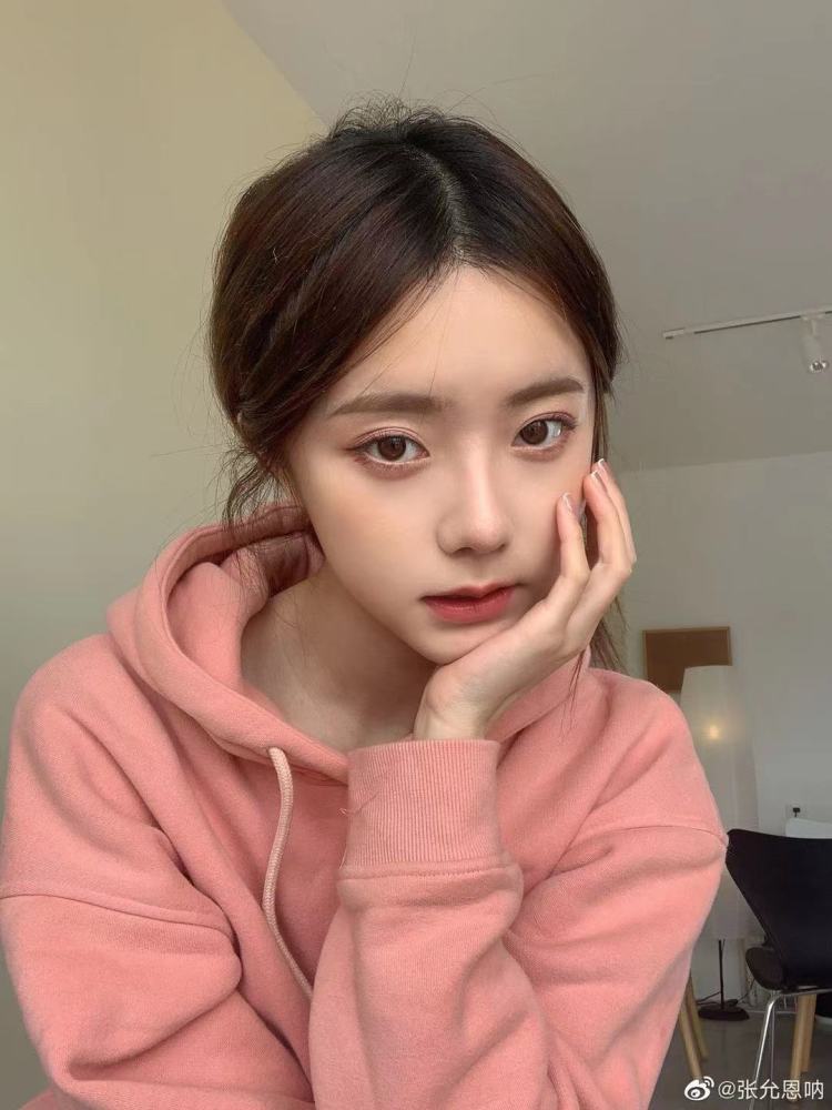 黄子韬新恋情?跟张允恩晒同款碗碟,女方用小号晒聊天记录撒狗粮