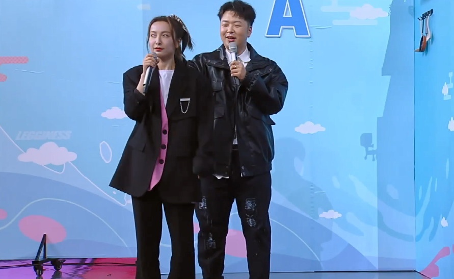 175丁程鑫与180杜海涛同框身高差成槽点究竟谁在说谎