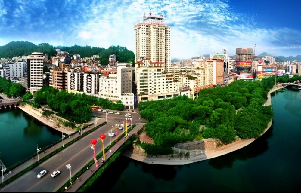 贵州6个地级市建成区面积,城区人口:安顺领先毕节,铜仁