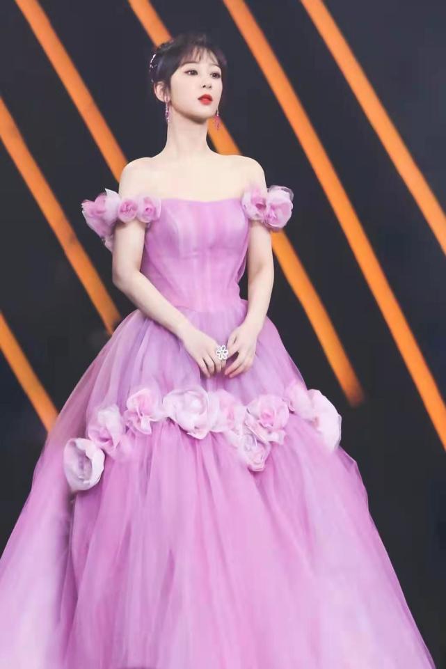 杨紫2021礼服合集,又瘦又美是小仙女没错了