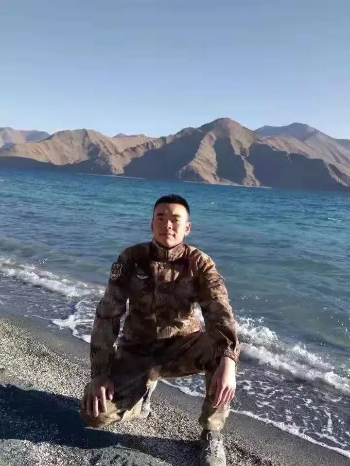 青春与青春的对话丨喀喇昆仑边防军人走进国旗护卫队