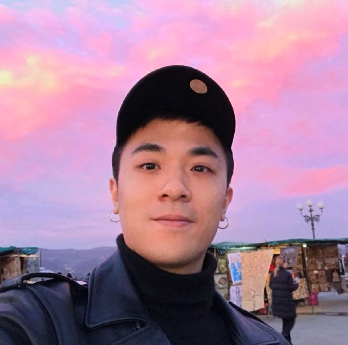 44岁马伊琍游厦门,晒神秘帅哥视觉下美照,并将其设为新头像