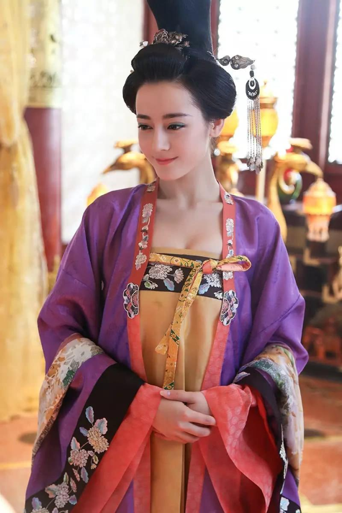 迪丽热巴