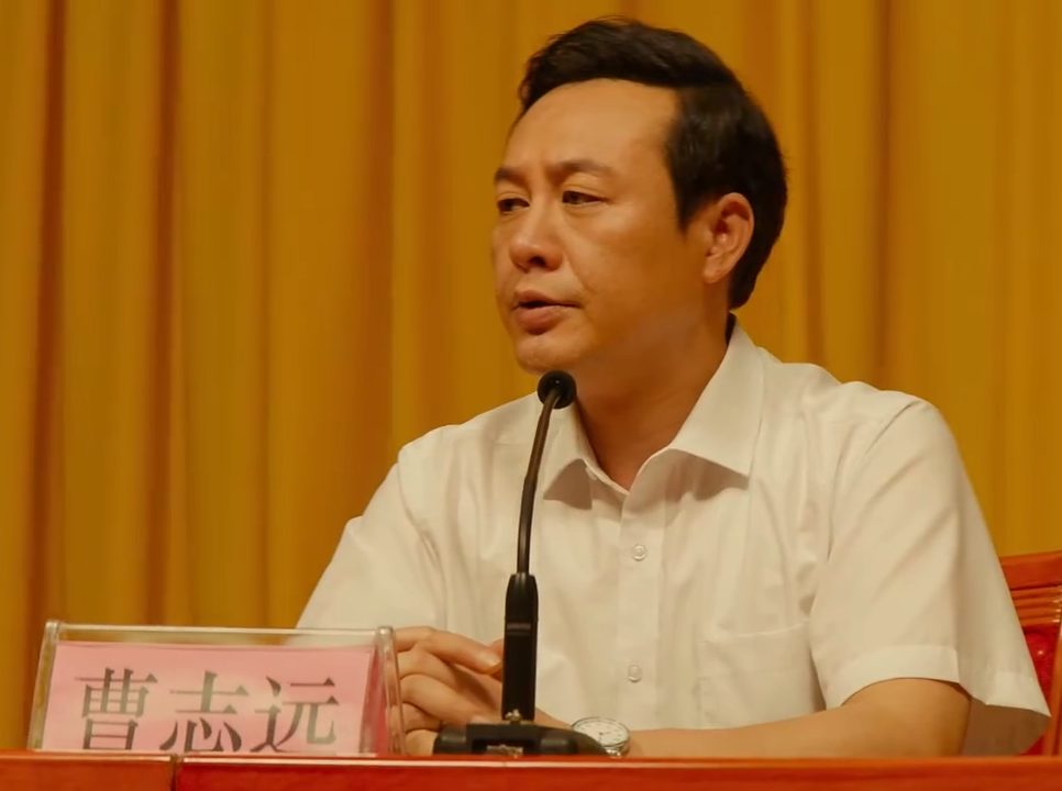 2小时看完40集,由真实案例拍成的《扫黑决战》,剧情紧凑被严重低估