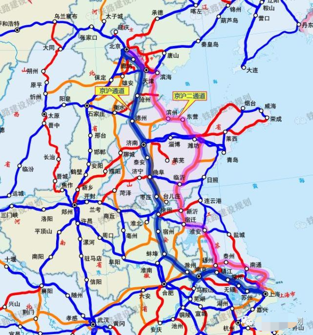 山东中部交通枢纽城市,境内铁路交通建设日益完善,未来拥有3条国家