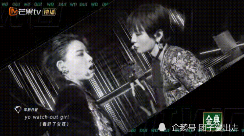 跳舞跳得也很棒,又酷又飒!与李斯丹妮的双人舞也是圈粉无数!