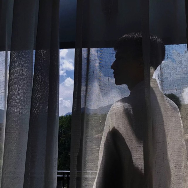 小众却好看的男生头像