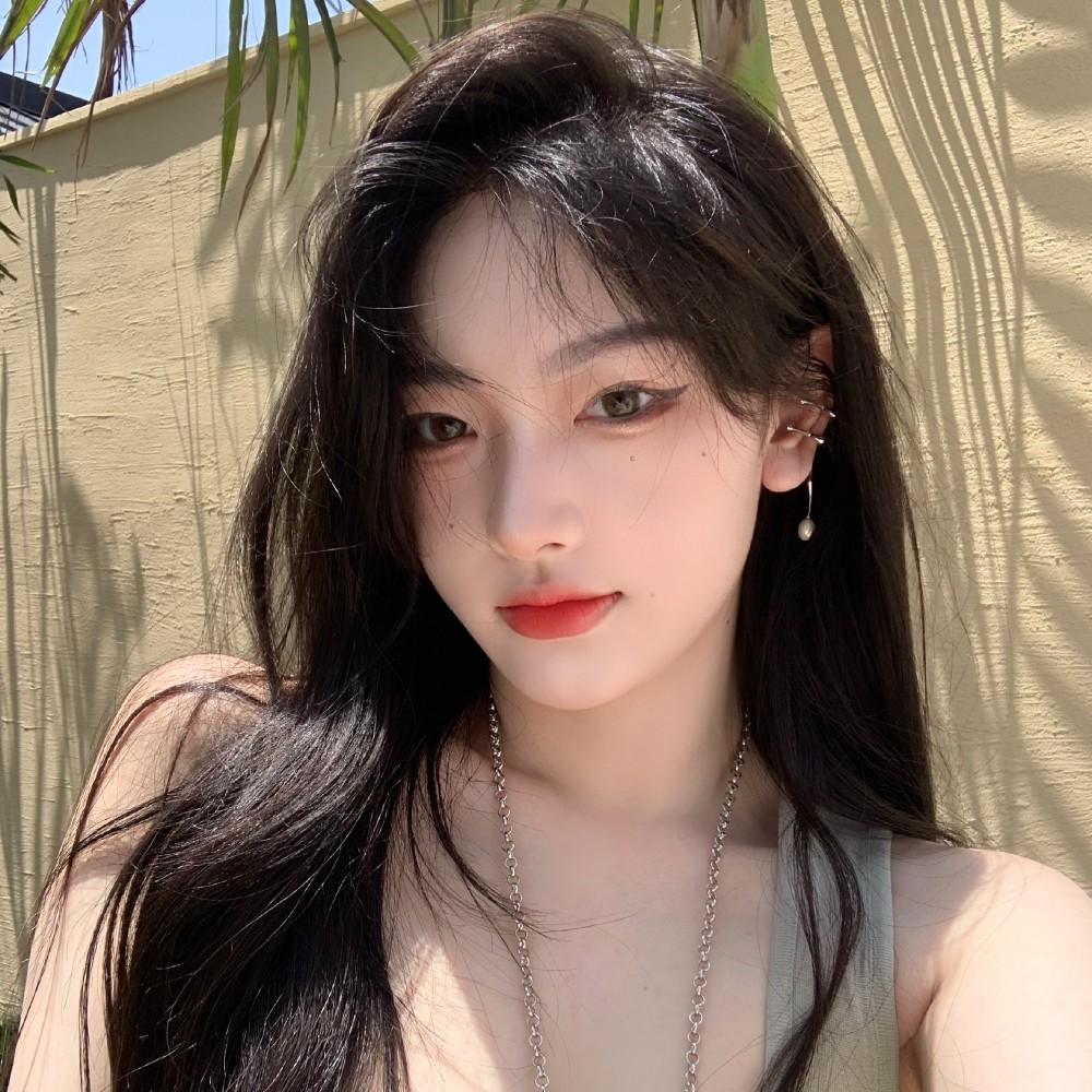 小众且高级一眼惊艳的女生头像
